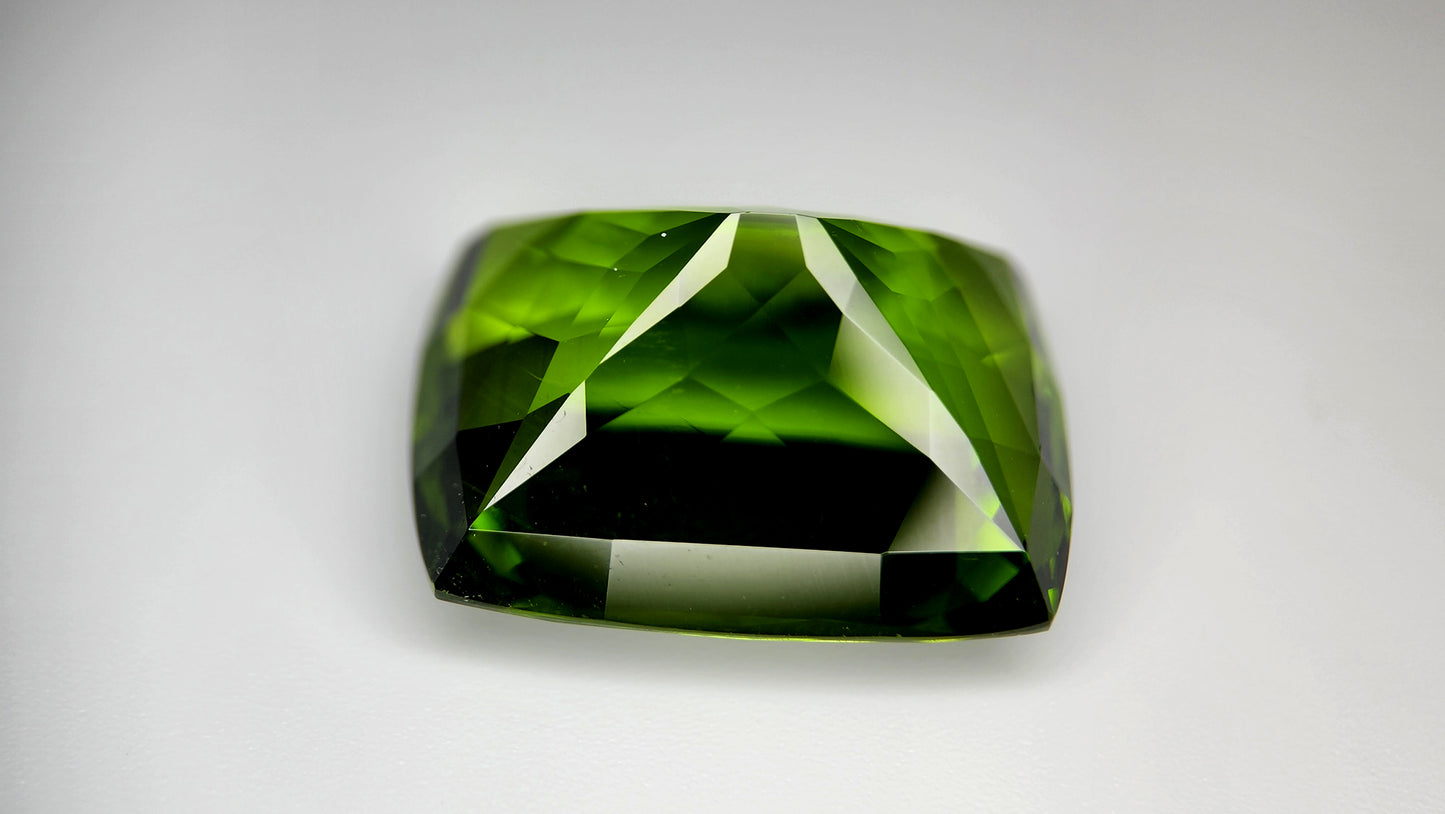 38.25 Carats Natural Peridot From Pakistan IGCPeridot04