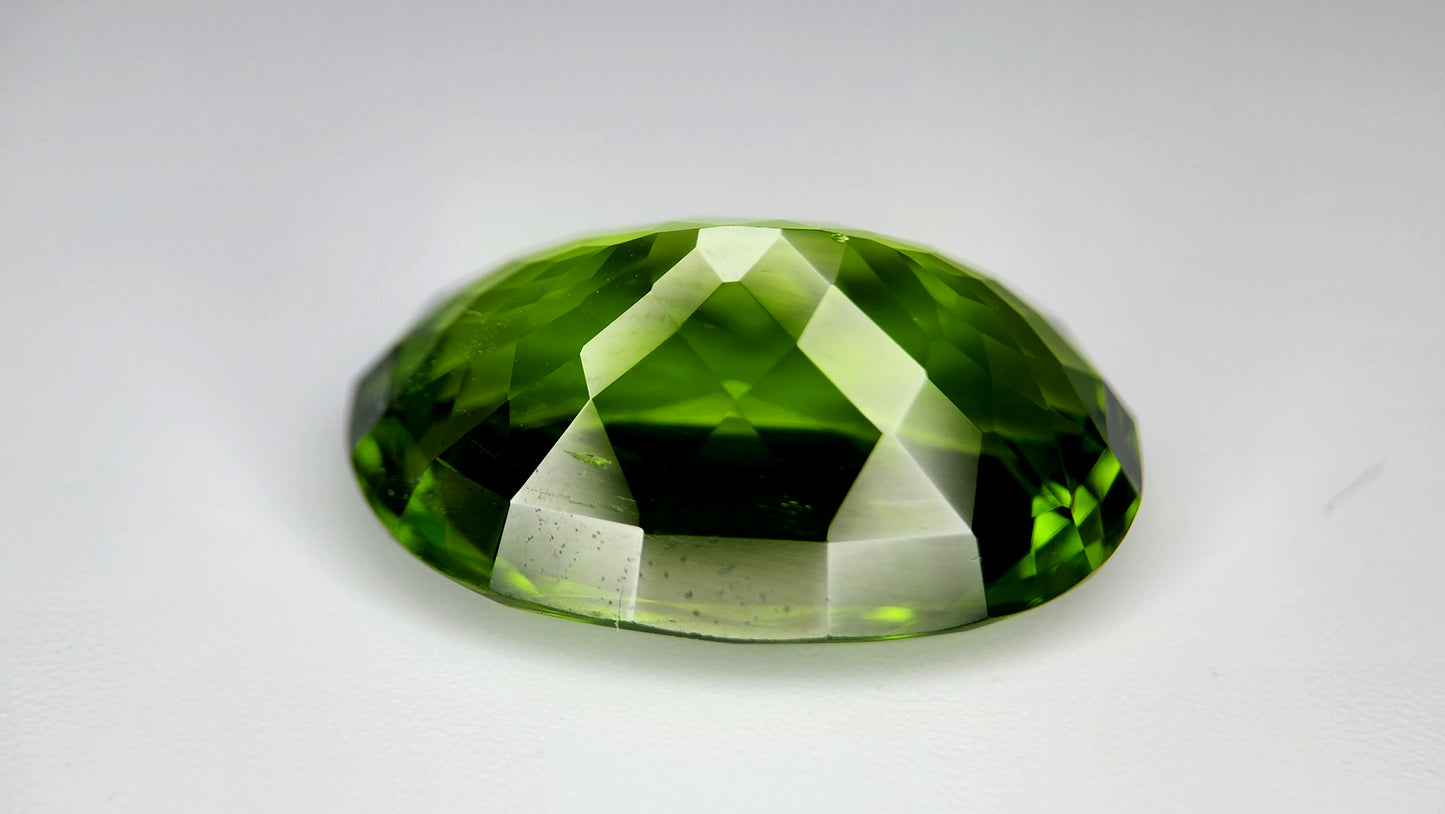 21 Carats Natural Peridot From Pakistan IGCPeridot12
