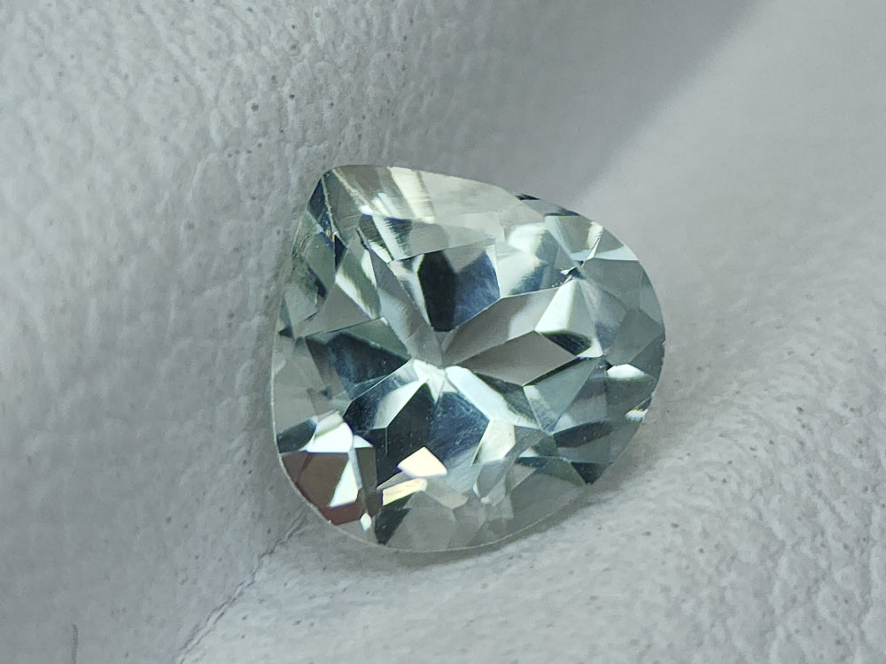 0.75ct natural aquamarine stone igcga92 - imaangems