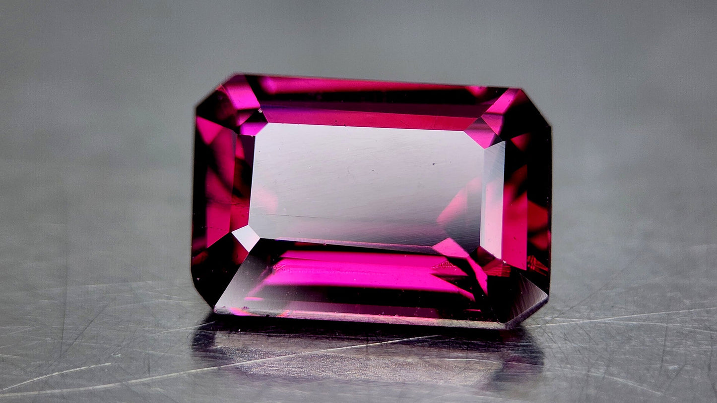 Natural Grape Garnet 15