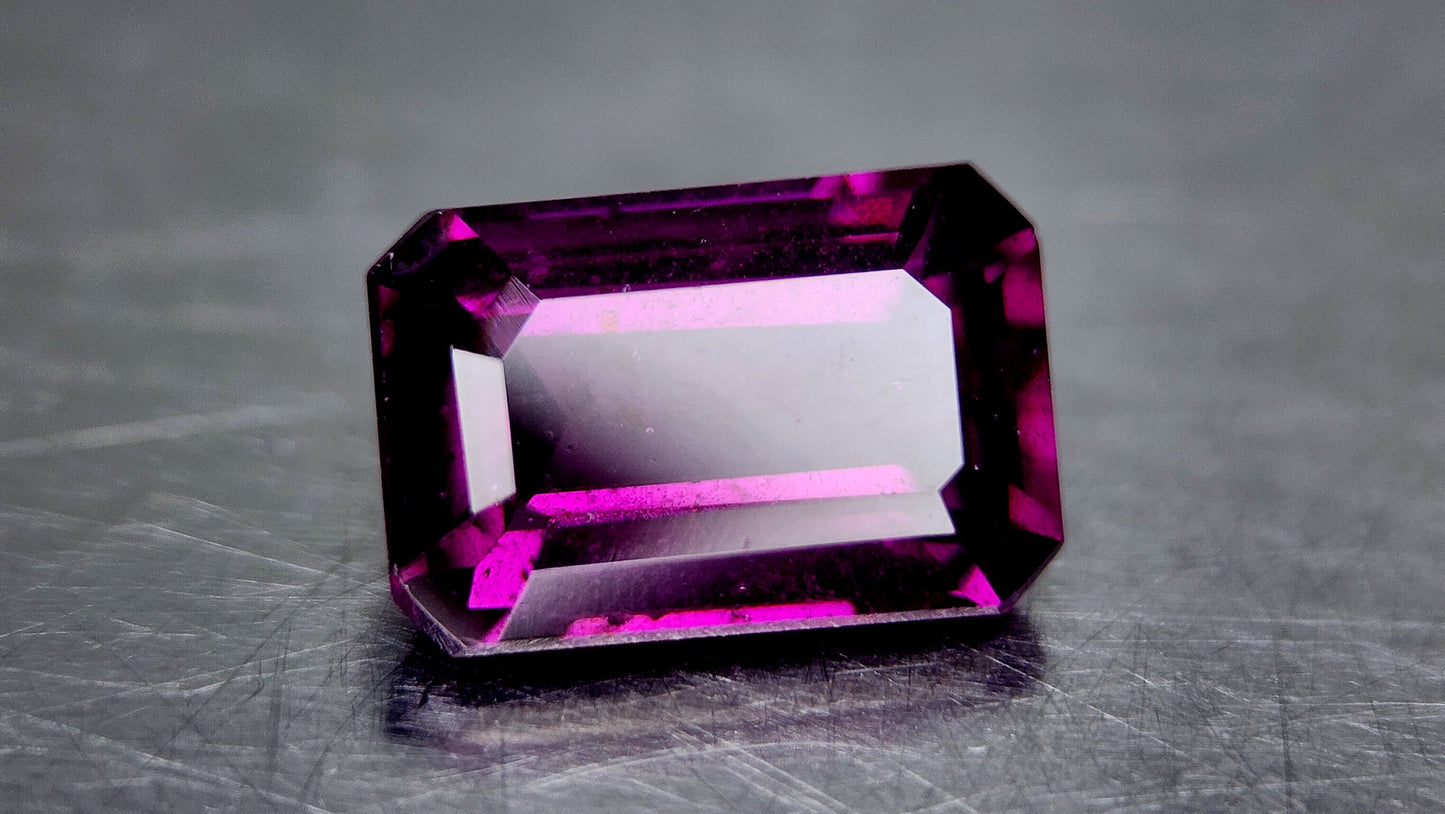 Natural Grape Garnet 26