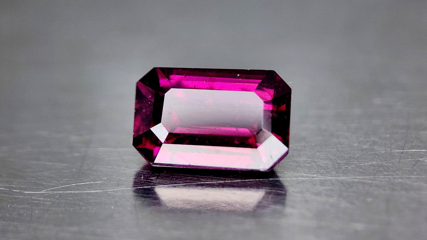 Natural Grape Garnet 34