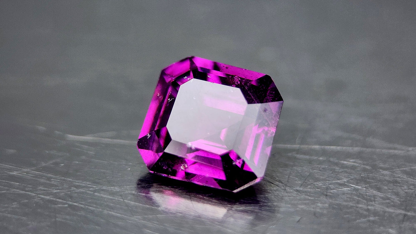 Natural Grape Garnet 39