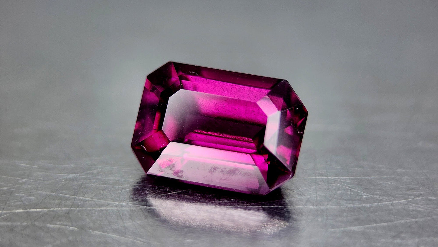 Natural Grape Garnet 51