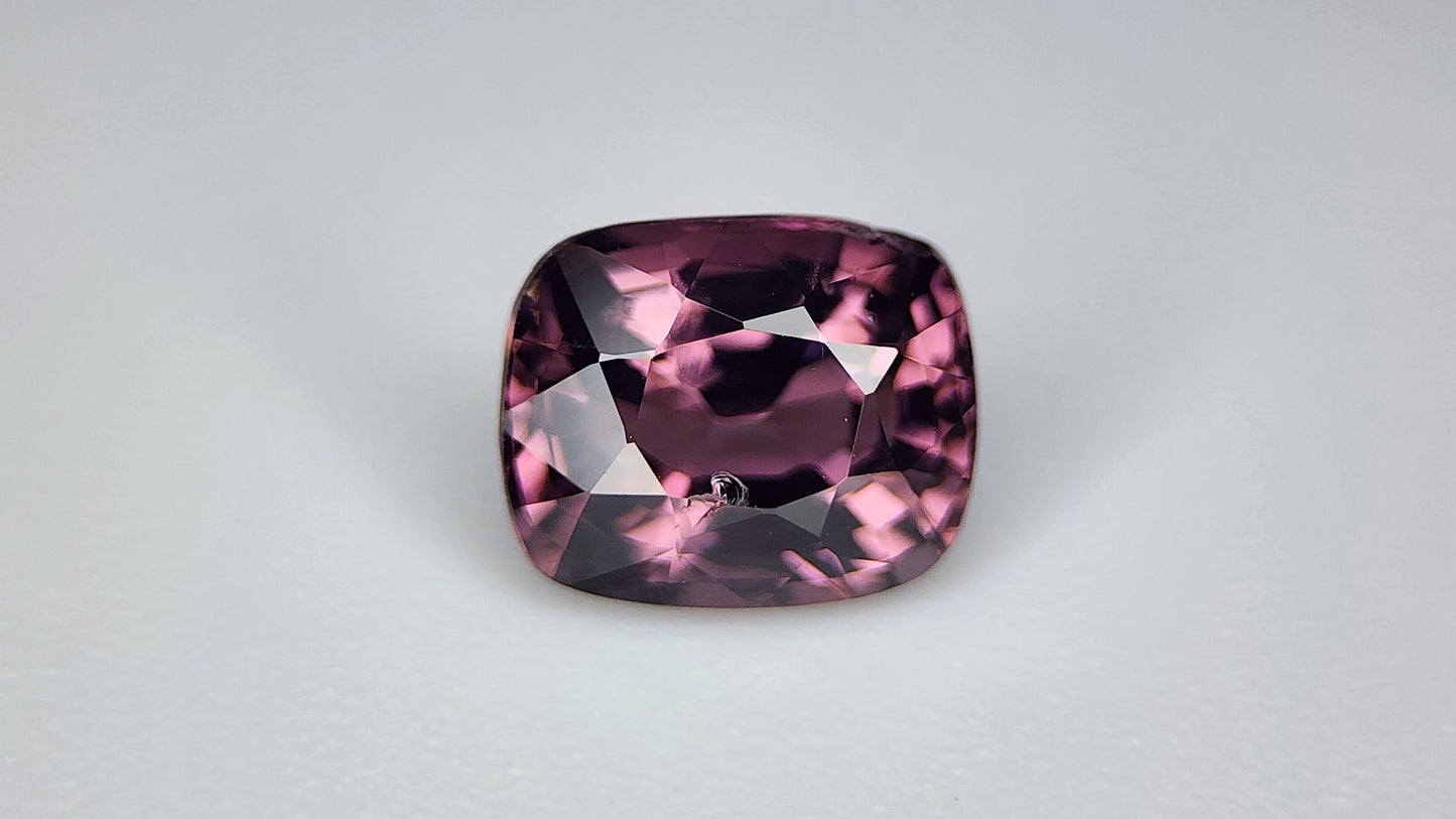 1.20Carats Natural Spinel Gemstone IGCAMAS24