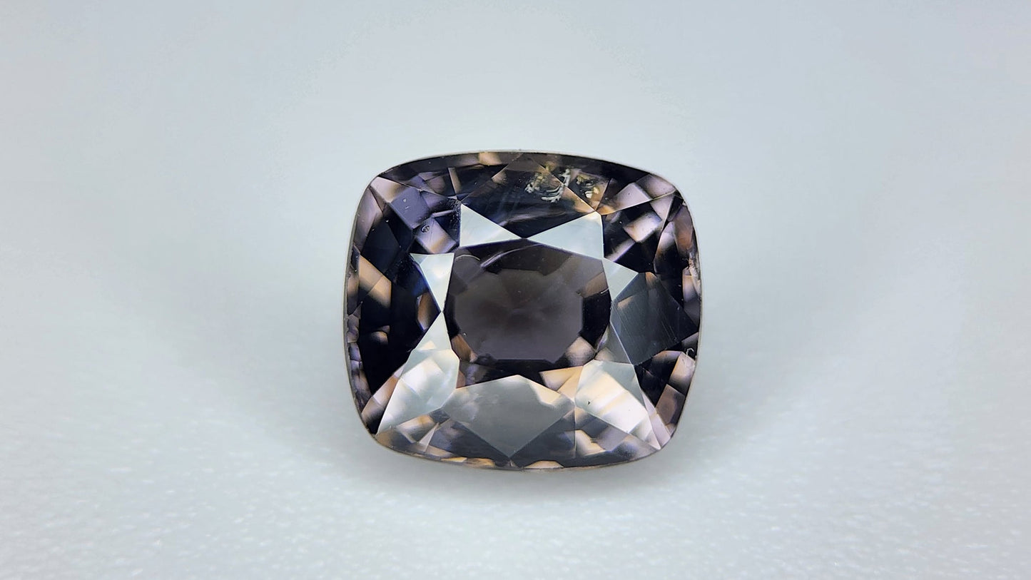 1.15Carats Natural Spinel Gemstone IGCAMAS38