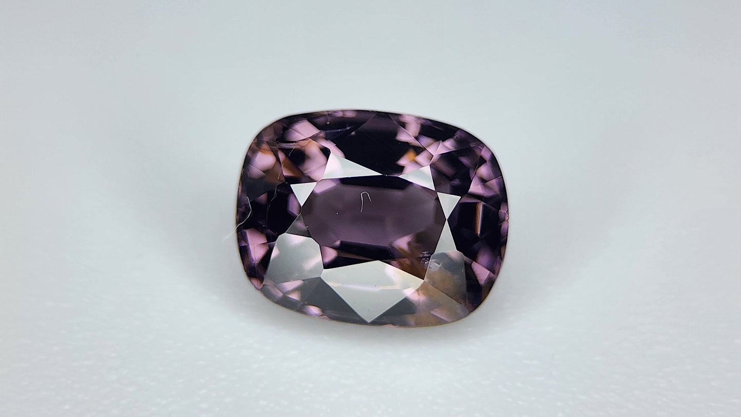 1.15Carats Natural Spinel Gemstone IGCAMAS94