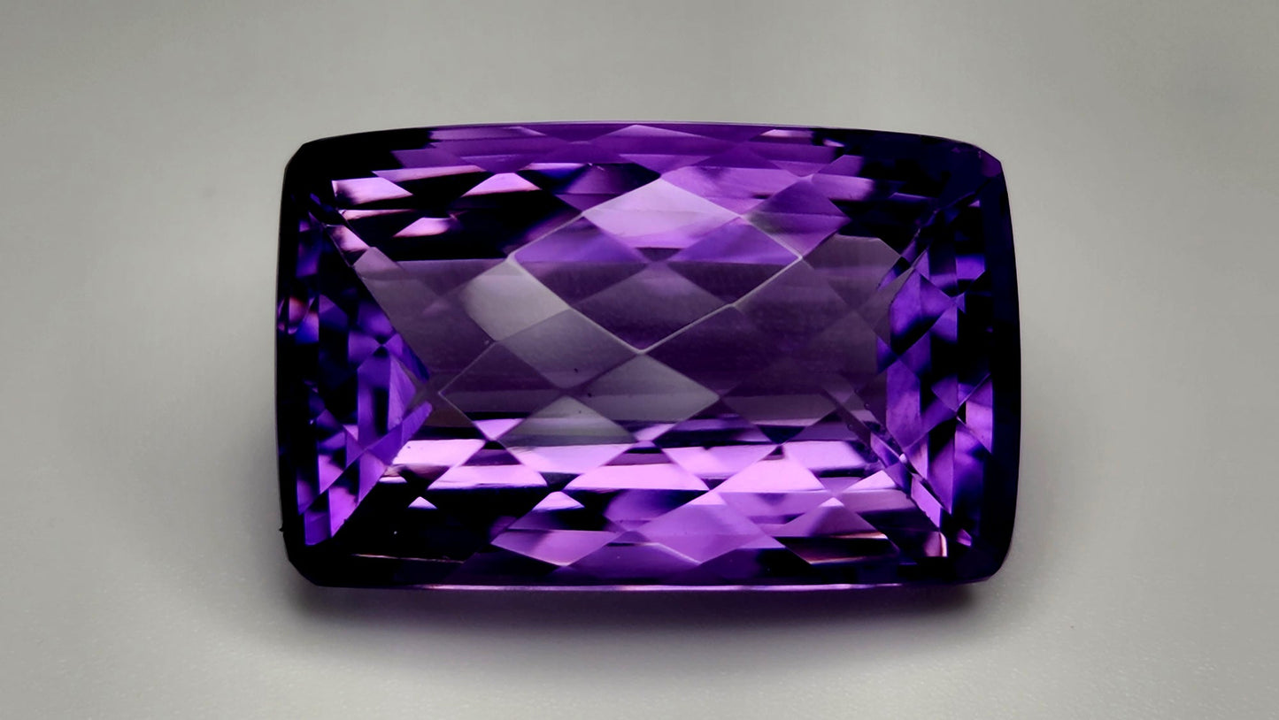 42.15 Carats Natural Amethyst Gemstone IGCAma01