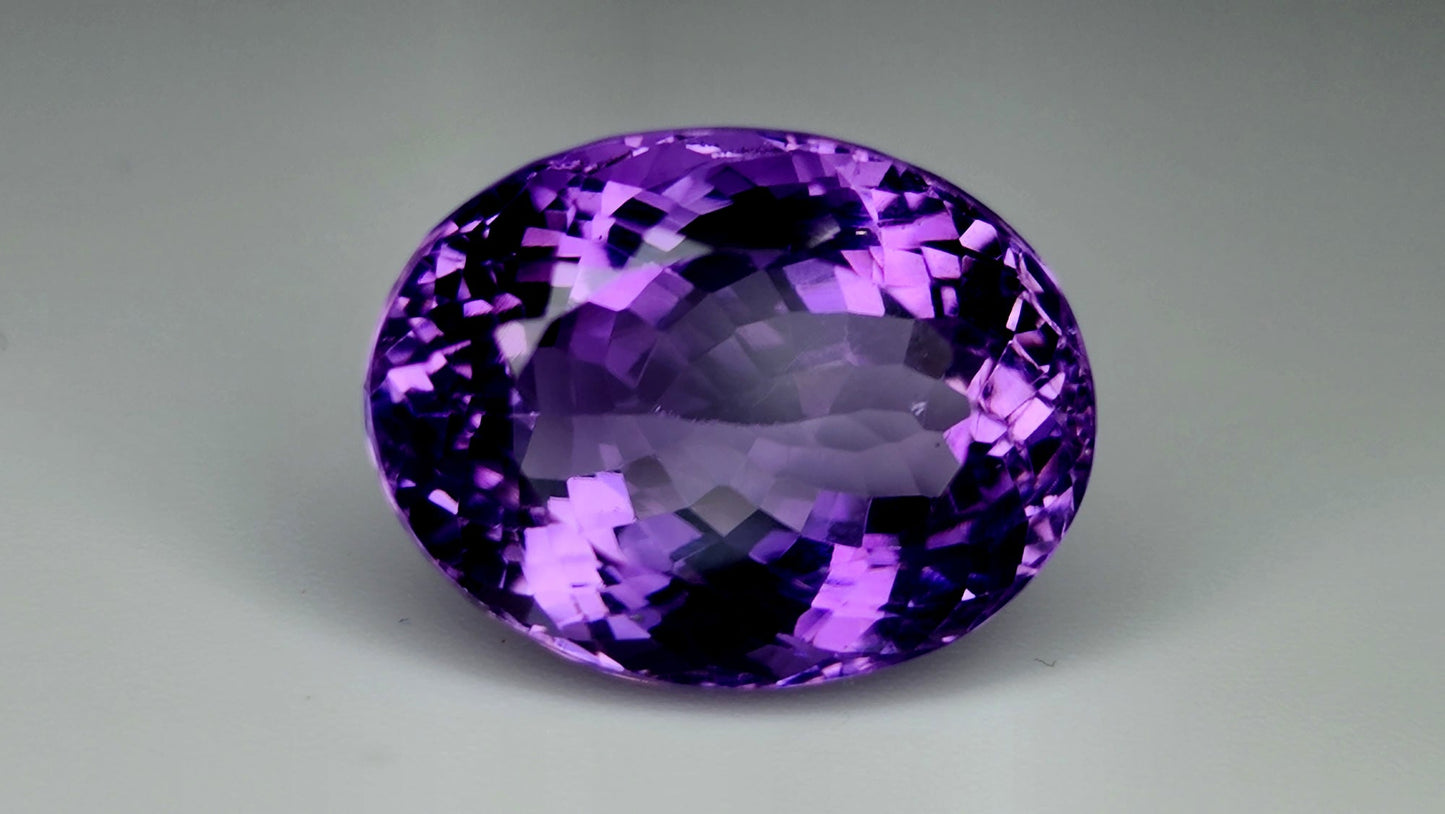 20.805Carats Natural Amethyst Gemstone IGCAma76