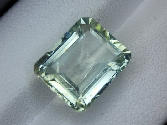 7.78ct natural aquamarine stone igcga01 - imaangems