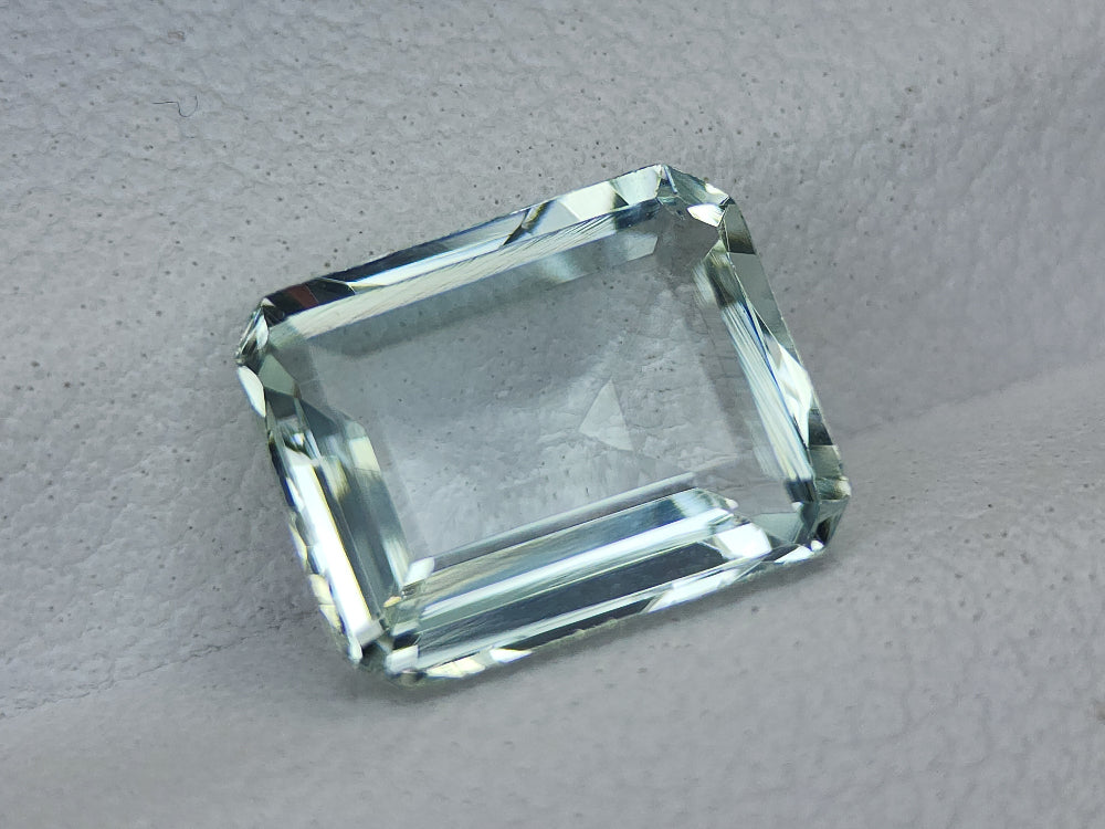 2.29ct natural aquamarine stone igcga03 - imaangems