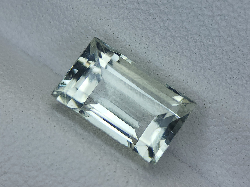 2.35ct natural aquamarine stone igcga04 - imaangems