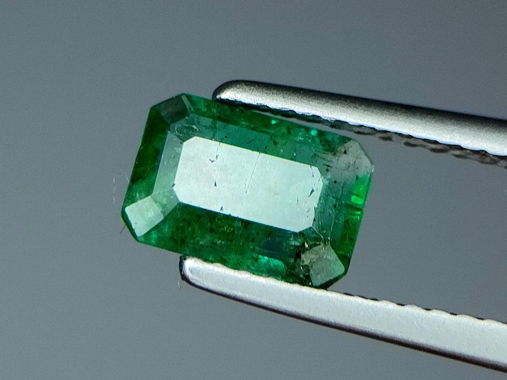 0.7 Crt Natural Emerald Gemstones IGCZZM281